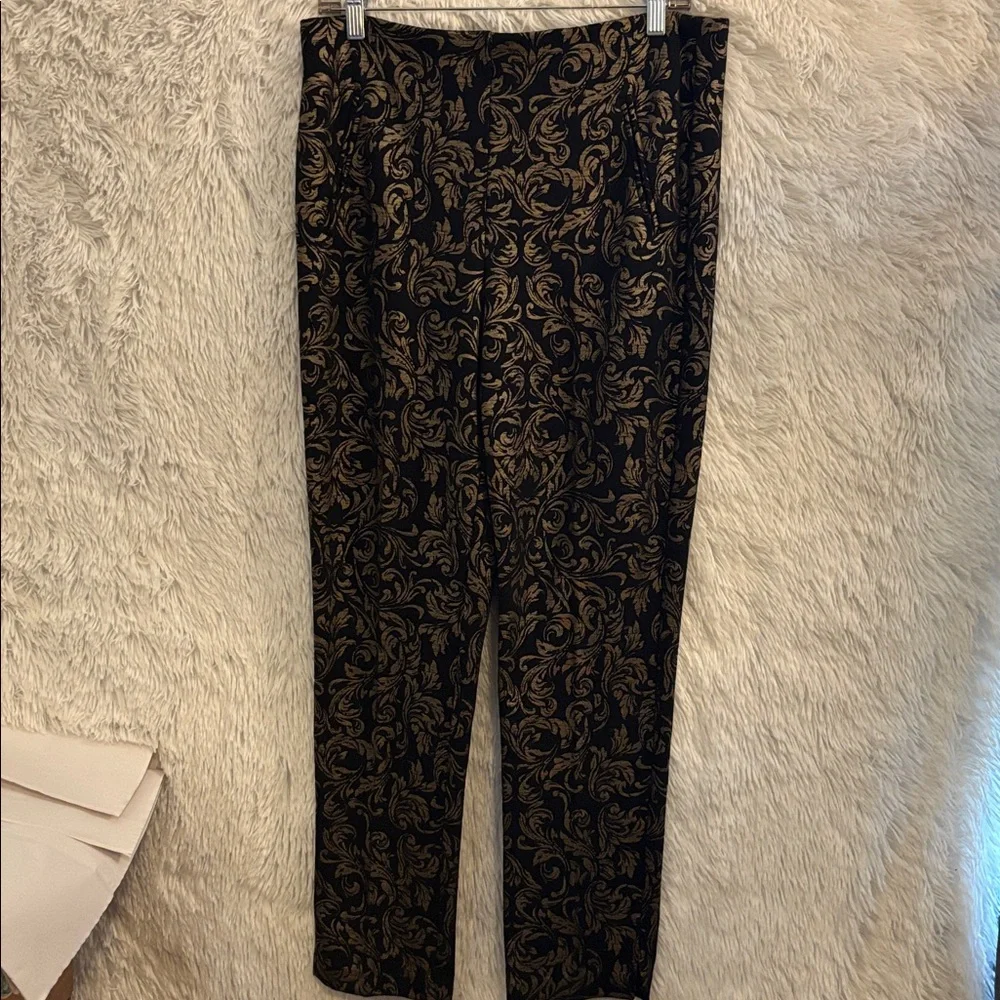 Chico's Elegant Black and Gold Pull on Trousers Size 8 - Picture 1 of 4